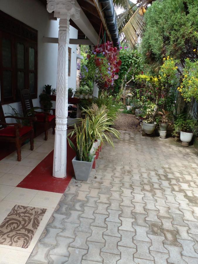 Gem Villa Weligama Bagian luar foto